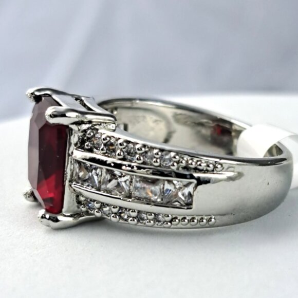 18K White Gold Filled Rich Red Stone Cocktail Ring - Picture 4 of 5